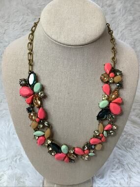 J Crew Pink Gold Crystal Foliage Cluster Stone Statement Necklace Boho Glam A1-6
